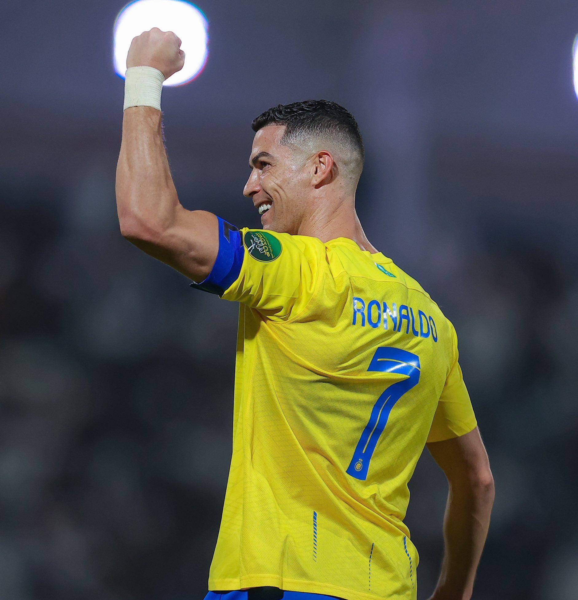 意甲-阿瑙替补制胜 国米2-1佛罗伦萨距榜首1分