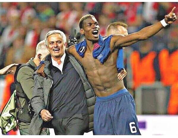 呆妹儿称跟周淑怡还是好朋友，不能因为别人有事，就不理别人了！网友：塑料姐妹罢了