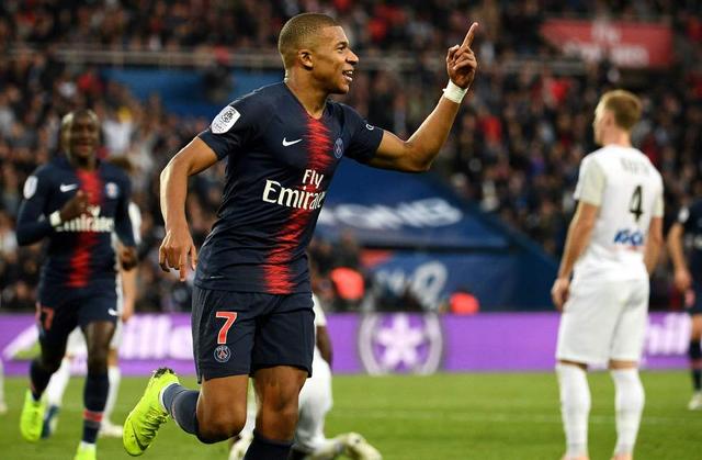 [国内足球]江文豪外围突施冷箭 完美弧线洞穿球门